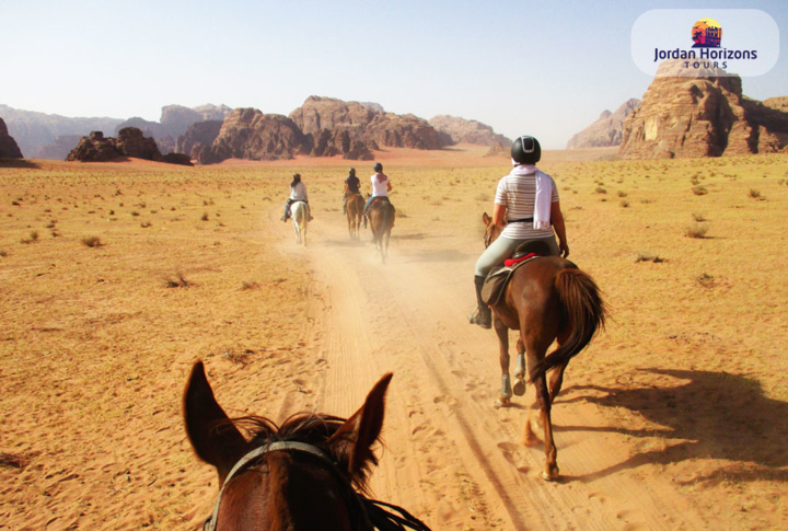 Balade à cheval dans le désert jordanien - Wadi Rum